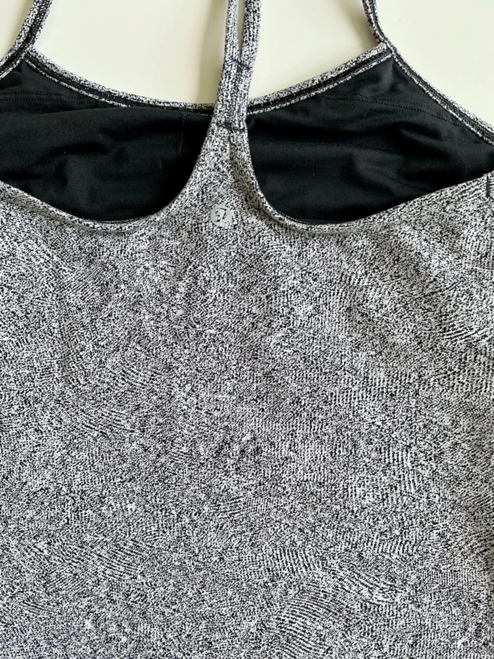 Lululemon Power Y Tank Sz 8 - Picture 3 of 6